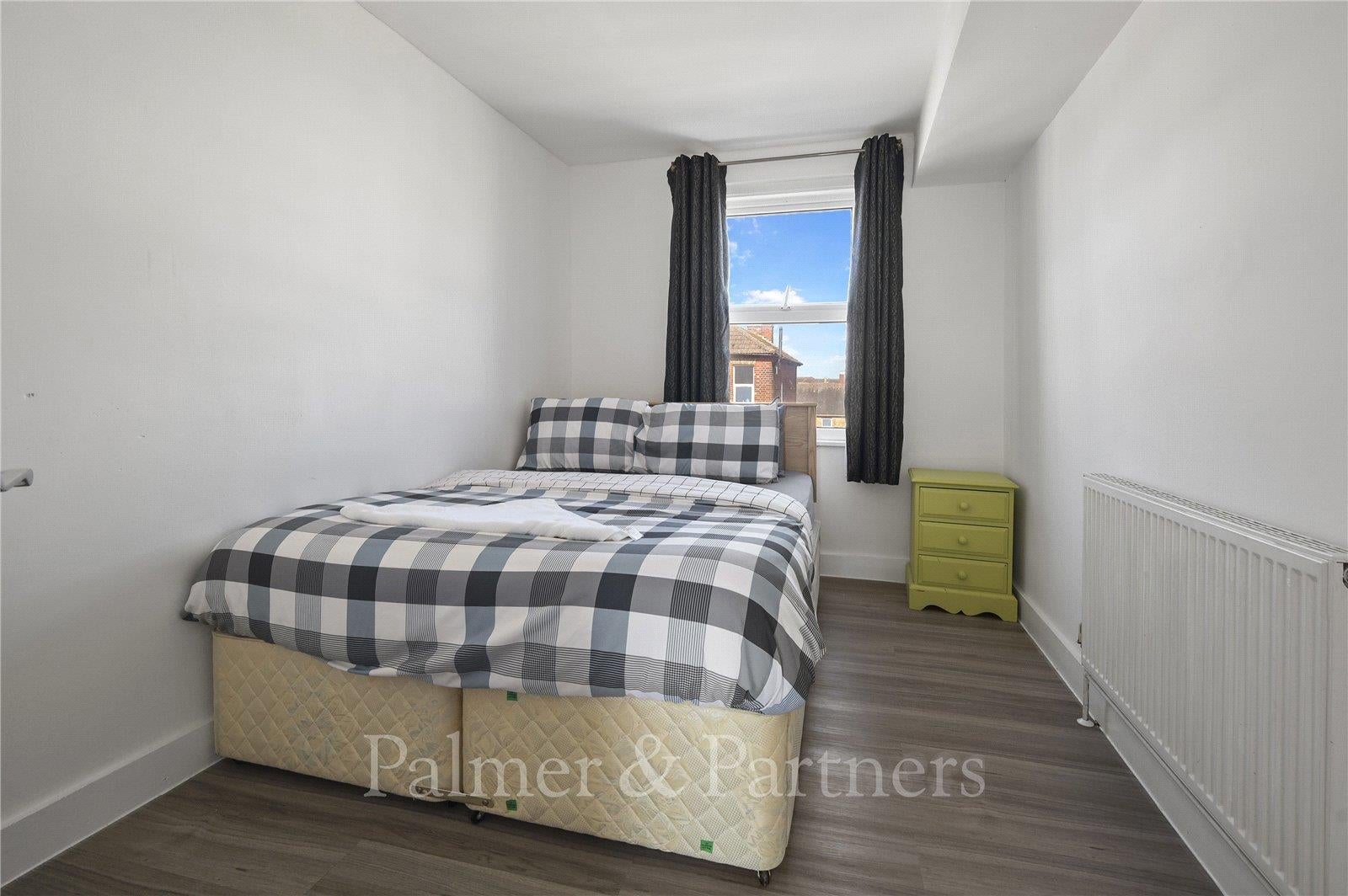Flat Colne Road in Clacton-on-Sea