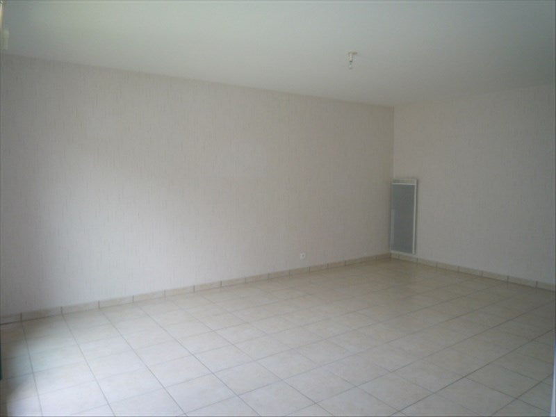 Appartement D 356.2 à Bazoches-les-Hautes