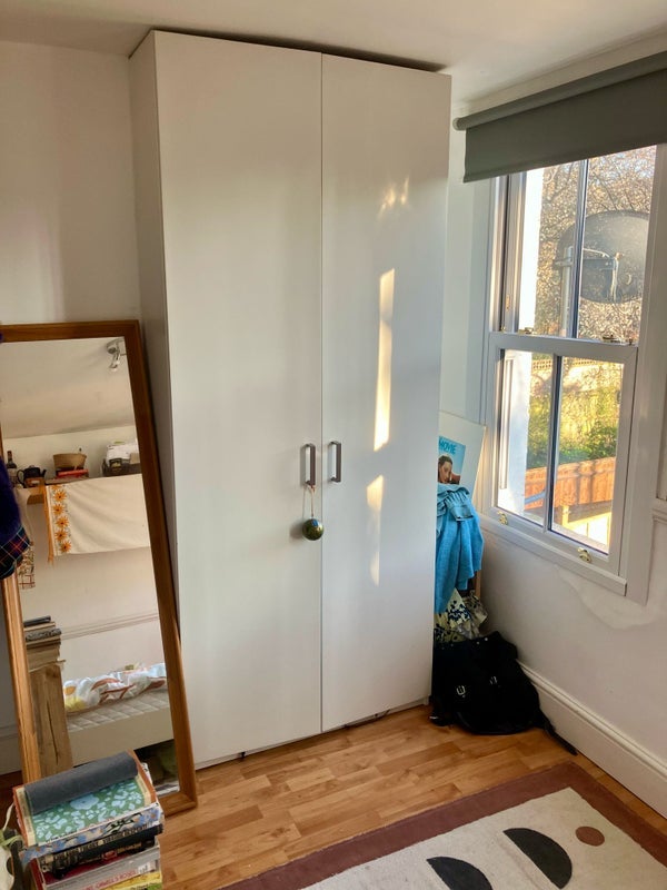 Room Queen's Road in Greater London