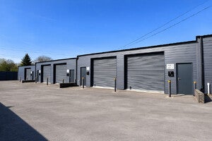 Flat Park Lane Paradise in Cheshunt