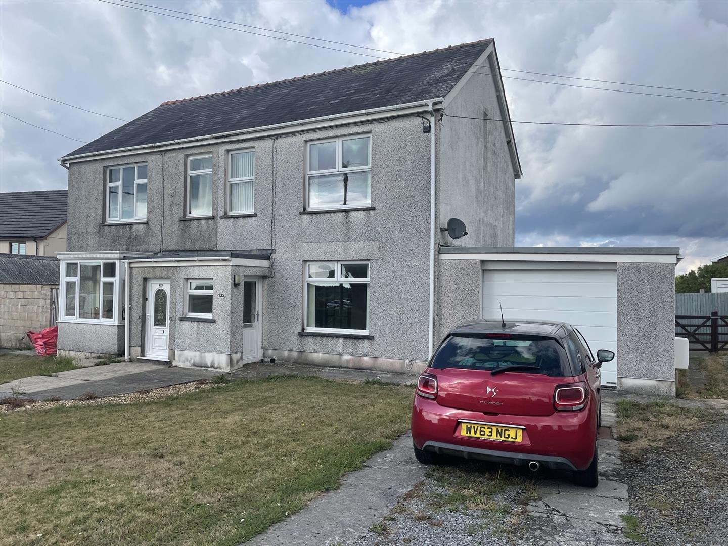 House Heol Llanelli in Pontyates
