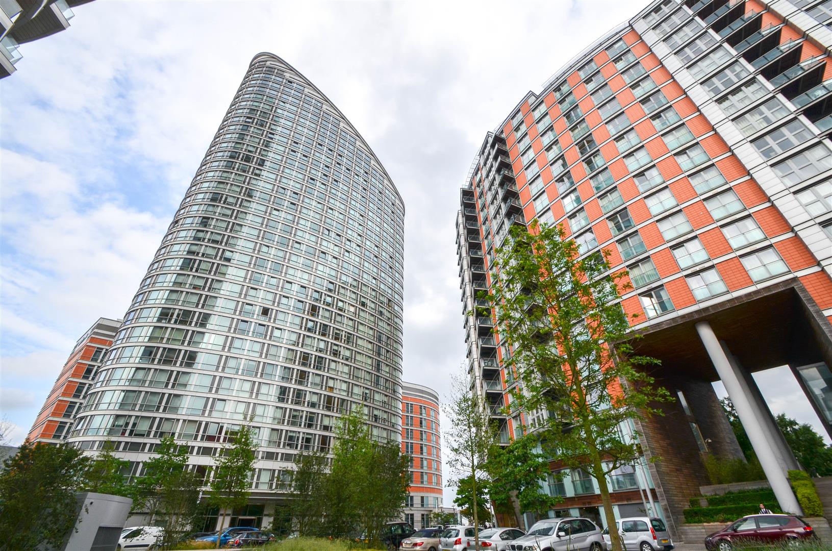 Flat Fairmont Avenue in Greater London