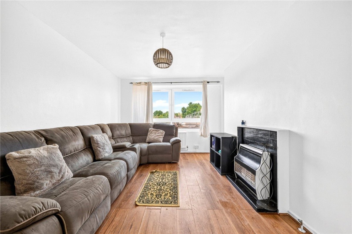 Flat Arlington Road in Greater London