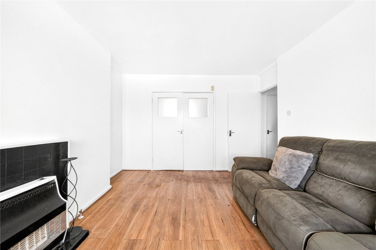 Flat Arlington Road in Greater London