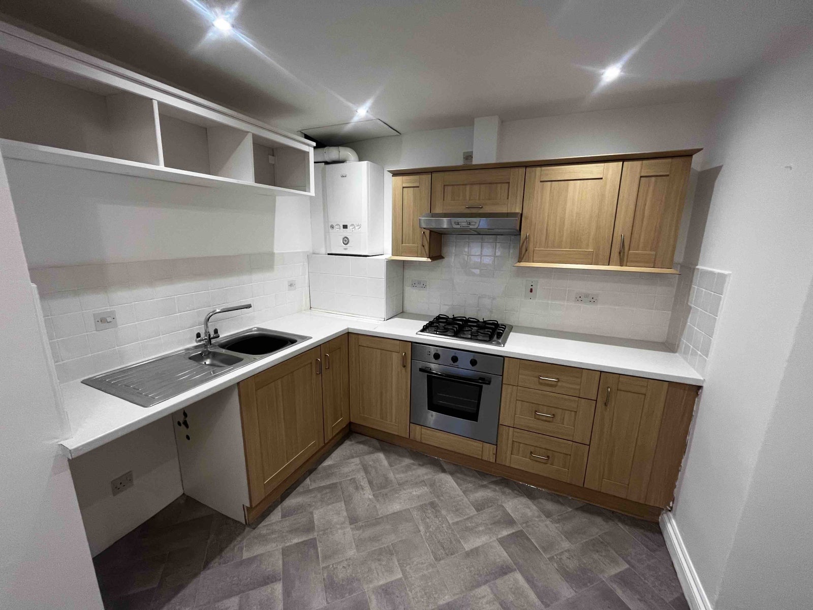 Flat Gloucester Road in Forest of Dean