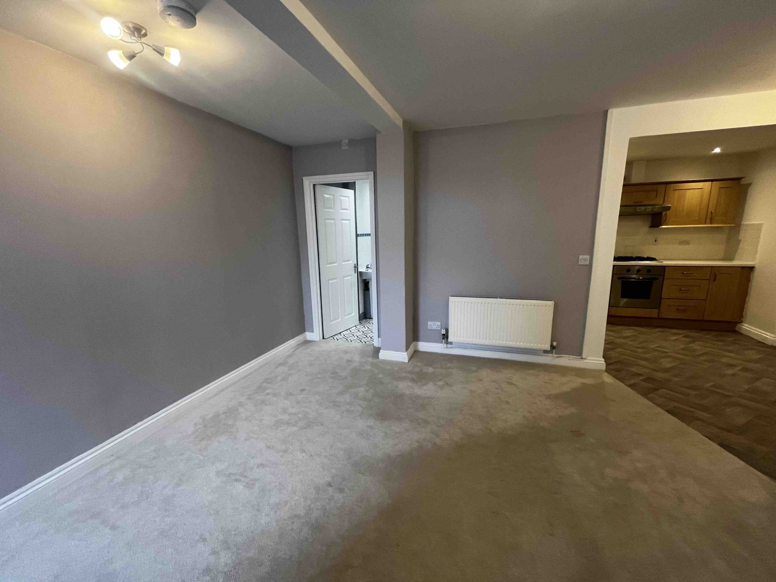 Flat Gloucester Road in Forest of Dean