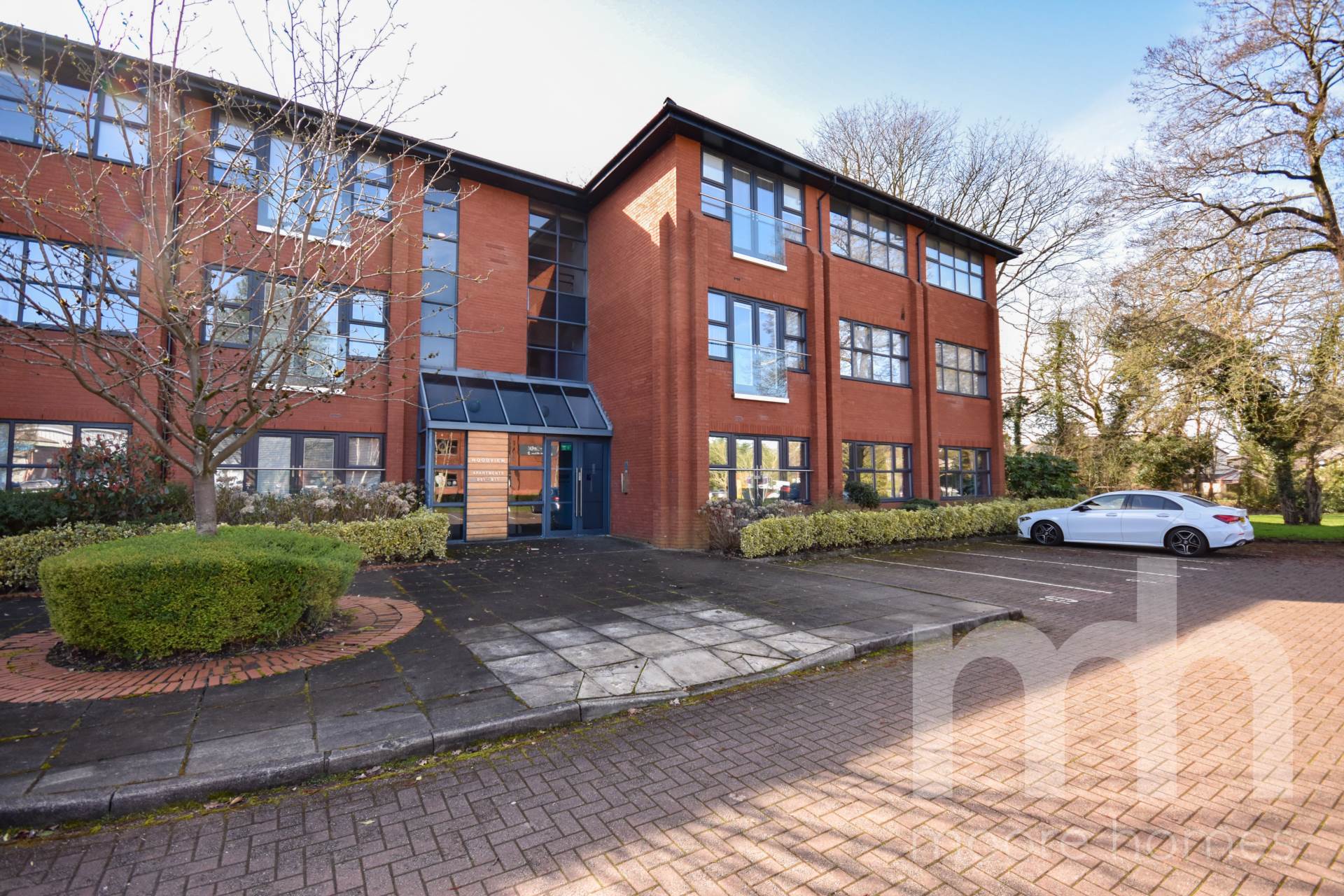 Flat First Avenue in Poynton