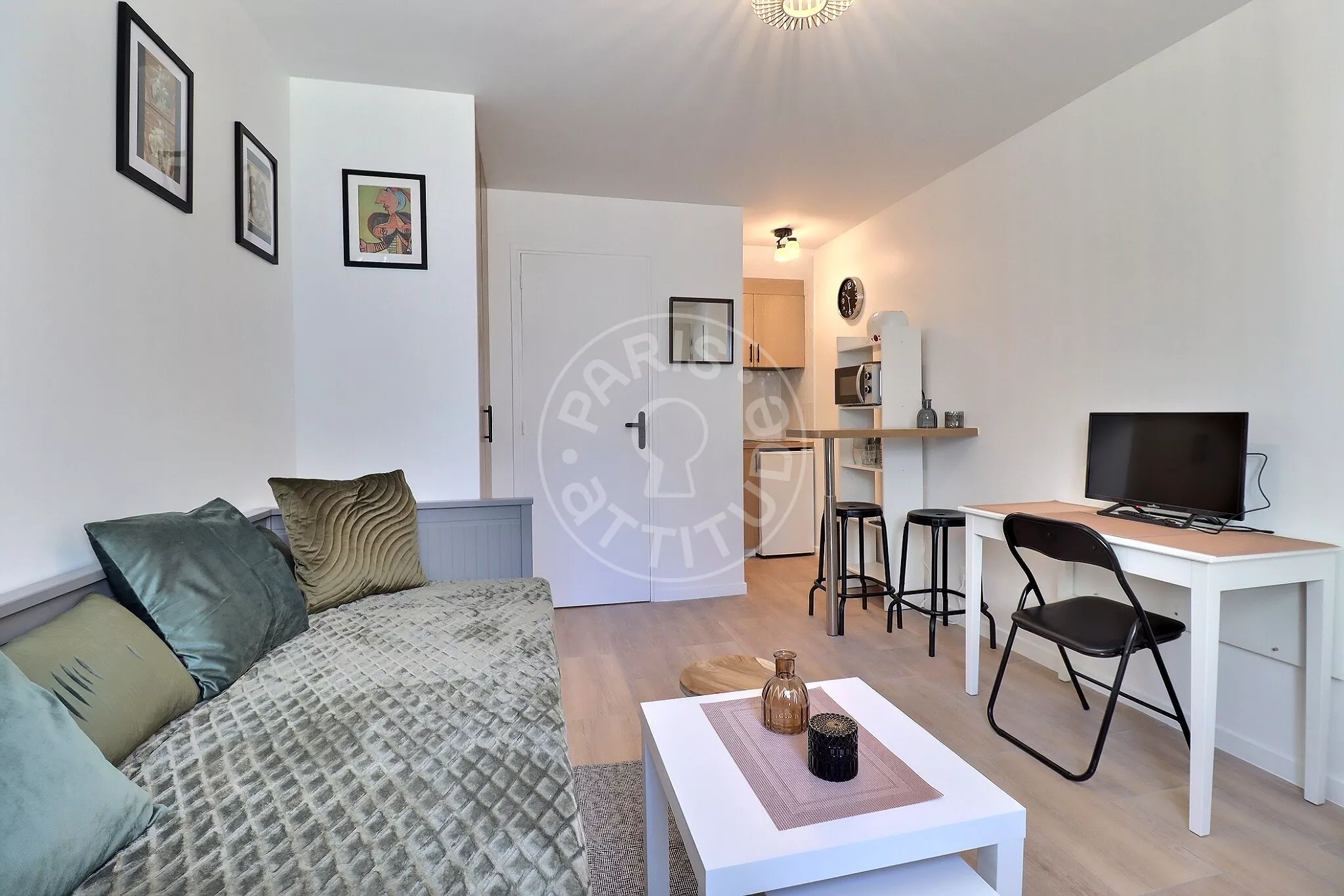 Appartement Rue du Buisson Saint-Louis à Paris