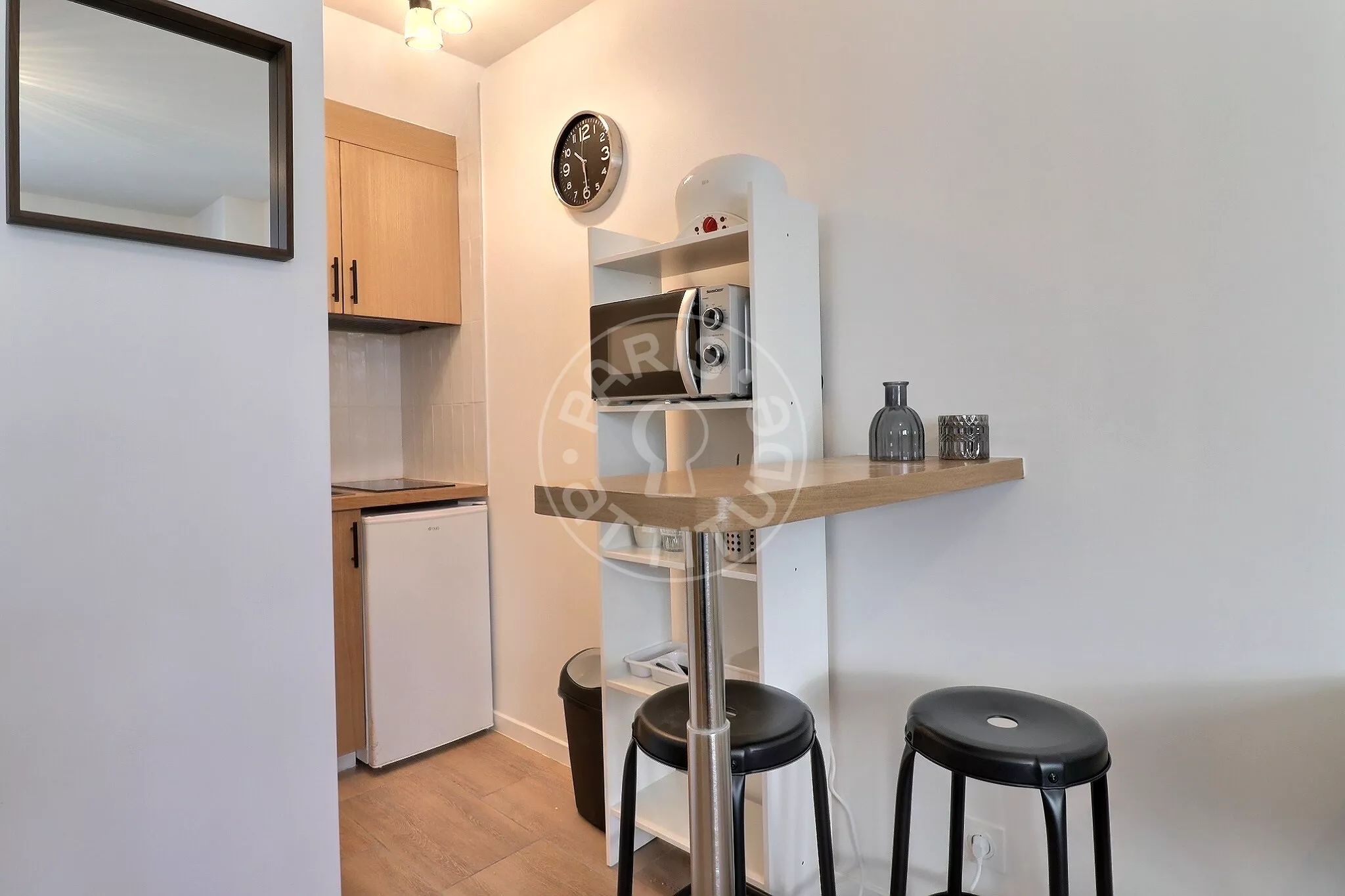 Flat Rue du Buisson Saint-Louis in Paris