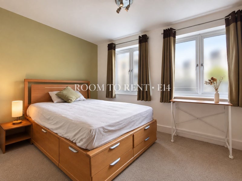 Room St. Davids Square in Greater London