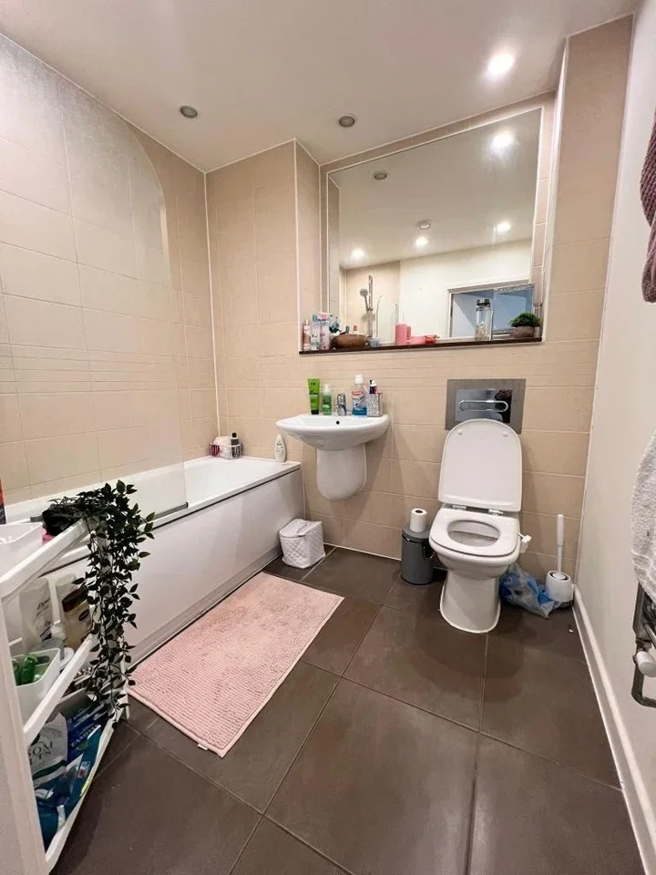 Flat Copperas Street in Greater London