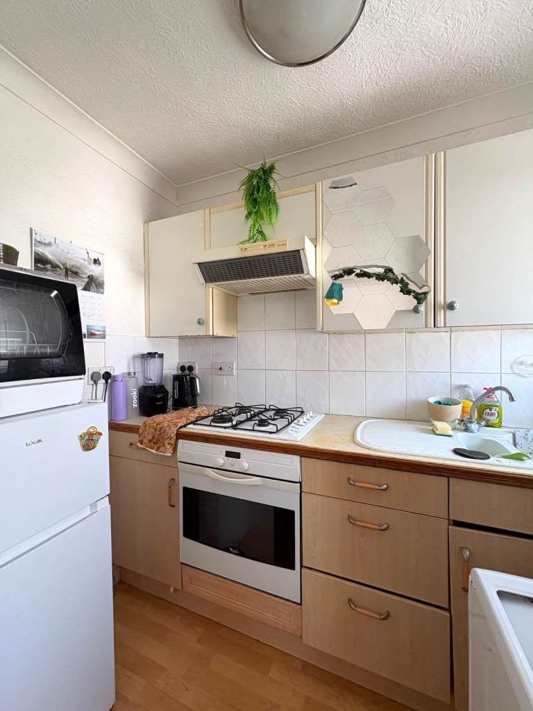 Flat Montgomery Street in Portslade by Sea