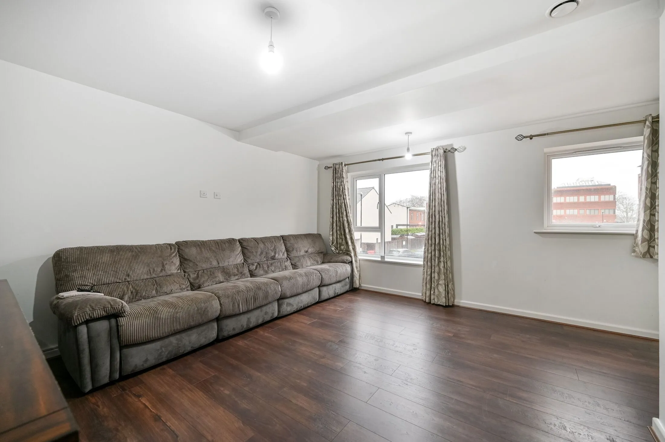 House Finefield Walk1 in Slough