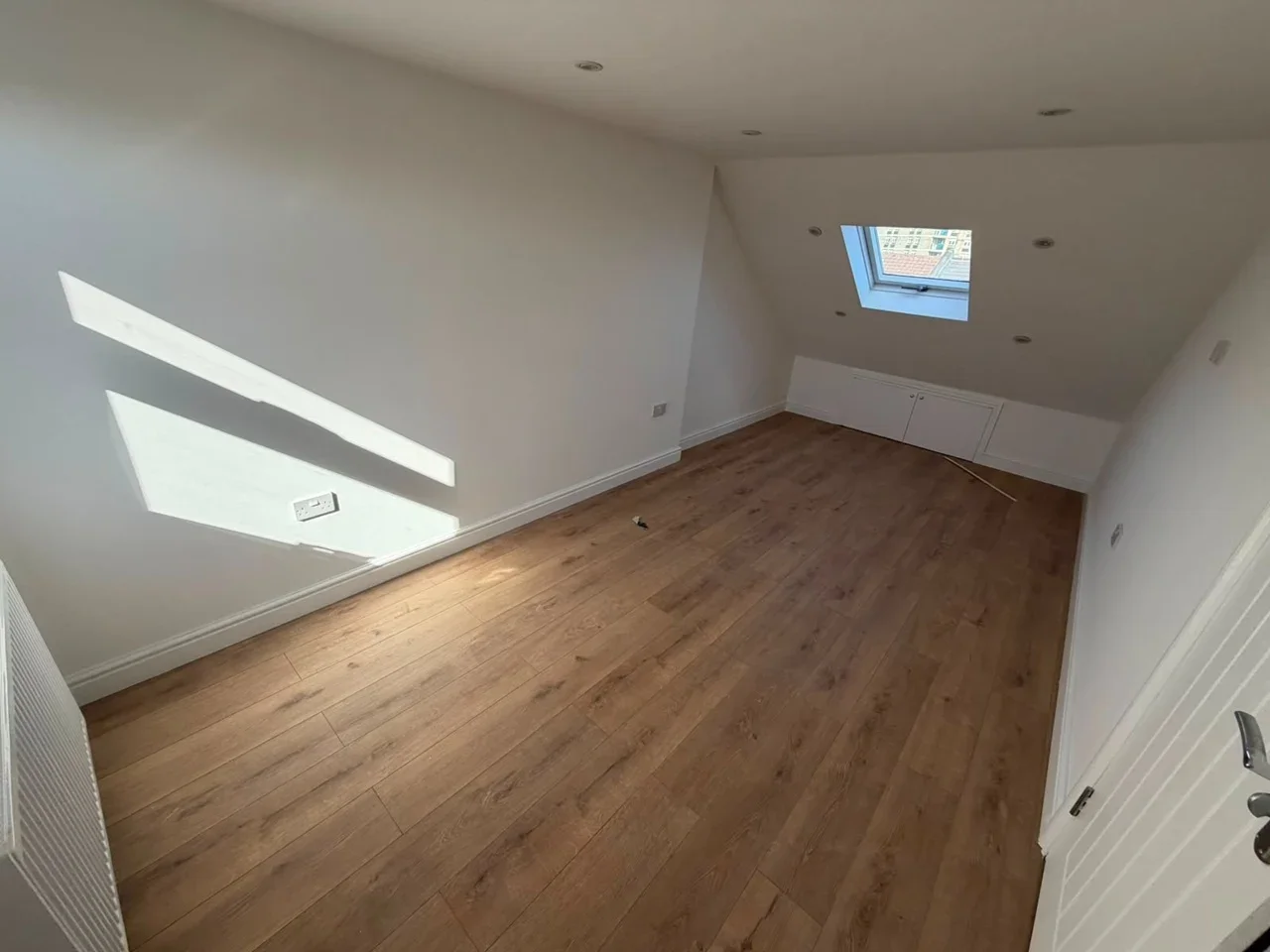 House Sutton Court Road in Greater London