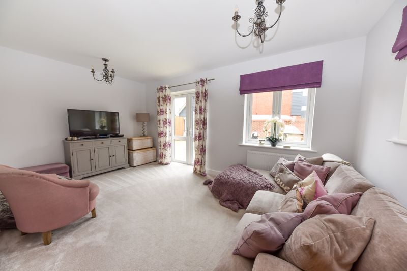House Gardener Close in Waterlooville