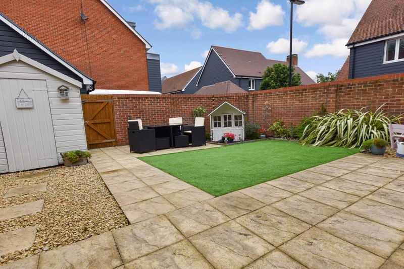 House Gardener Close in Waterlooville