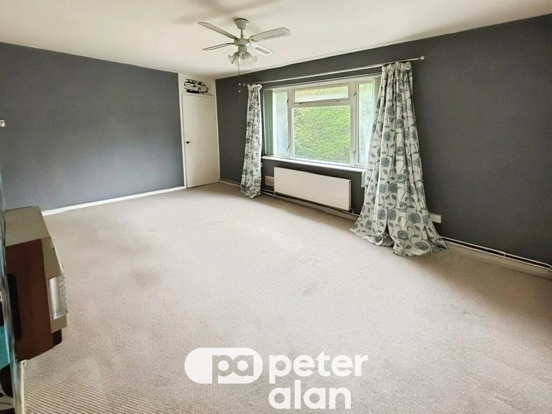 Flat Hillside View in Bargoed