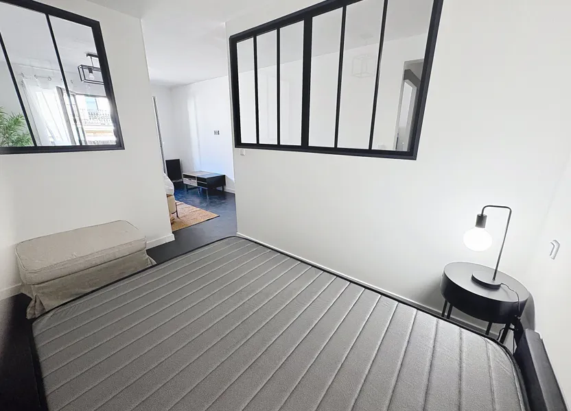 Flat Rue Jules Moulet in Marseille