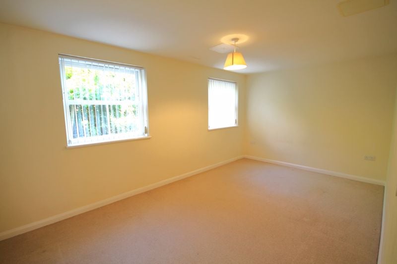 Flat Edgell Road in Chichester