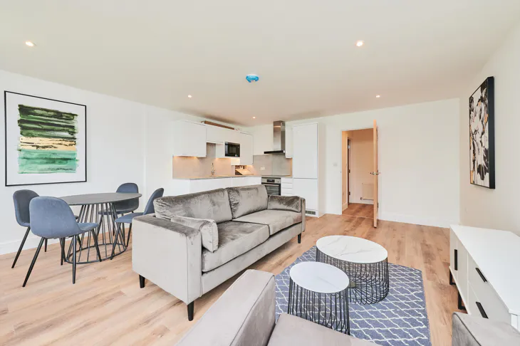 Flat Hendon Way in Greater London