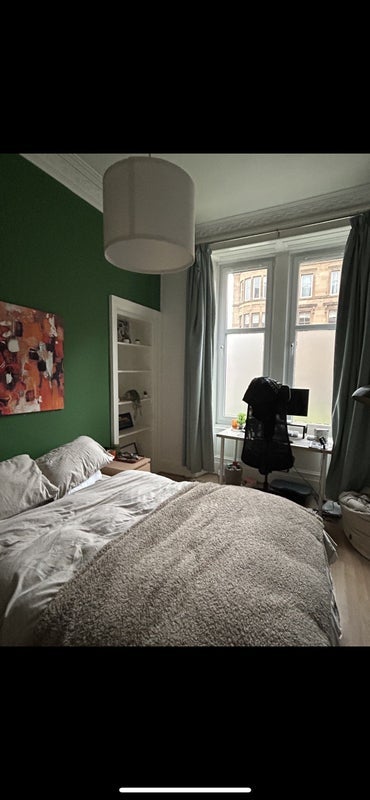 Room Highburgh Road in Glasgow