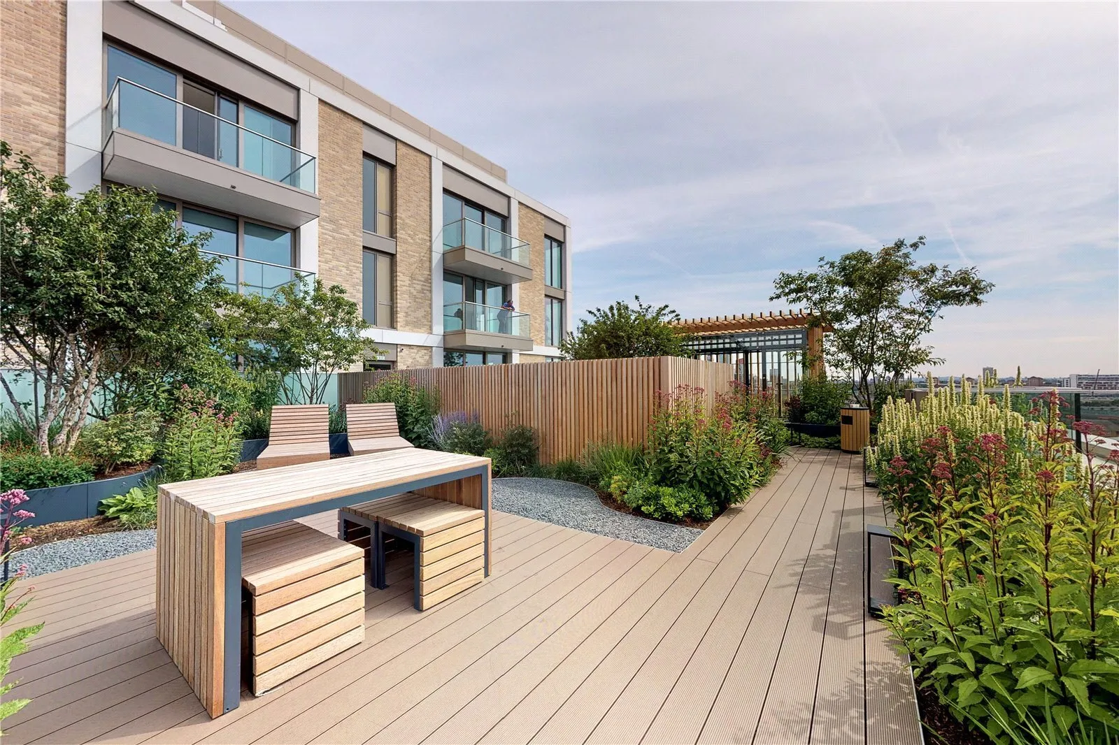 Flat Prince of Wales Drive in Greater London