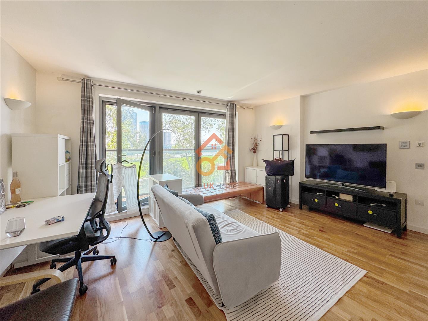 Flat Fairmont Avenue in Greater London