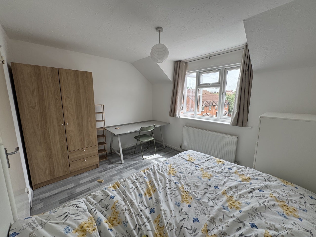Room Fishermans Walk in Greater London