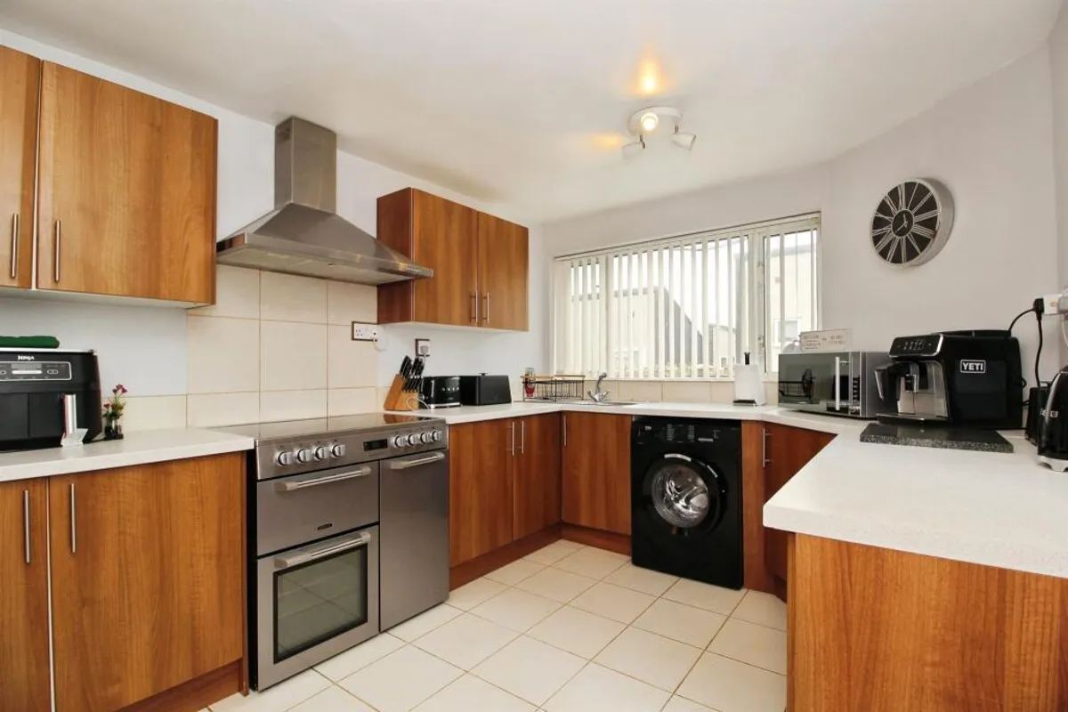 House Cottingley Drive in Leeds