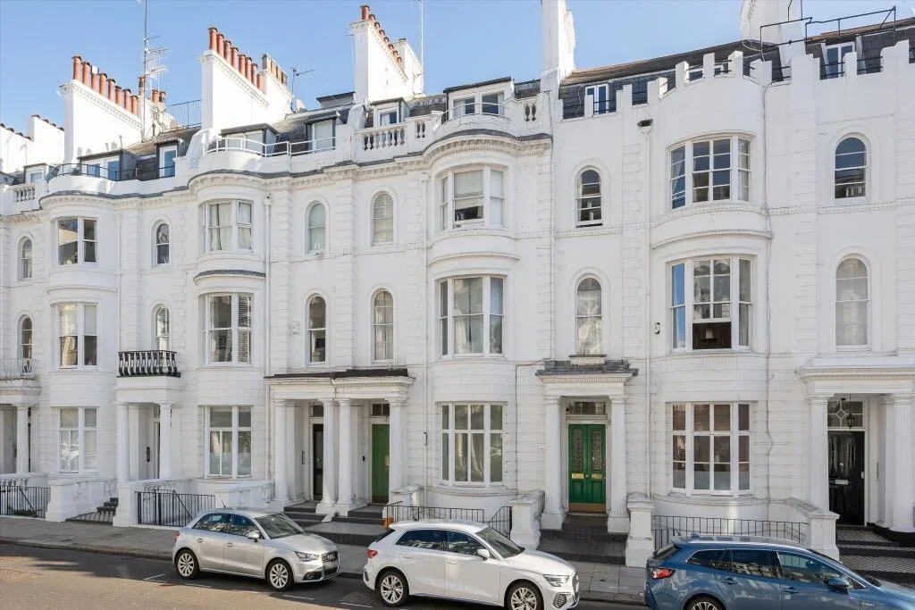 Flat Gloucester Terrace in City of Westminster