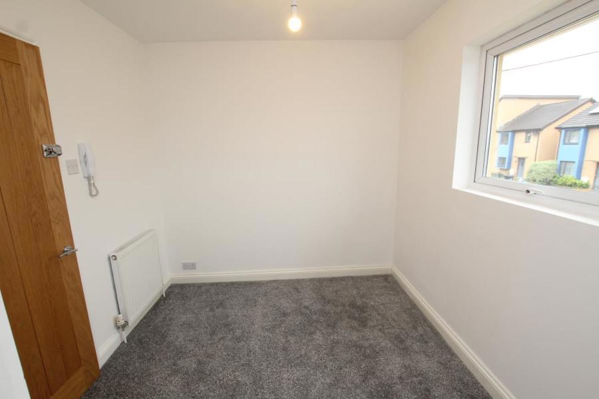 Room Dodisham Walk in Bristol