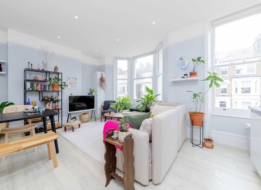 Flat Saltram Crescent in City of Westminster