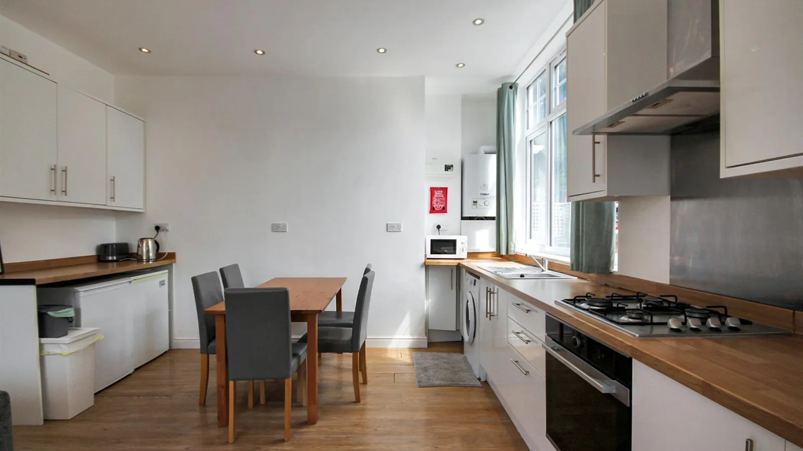 Flat Lyndhurst Road in Hove
