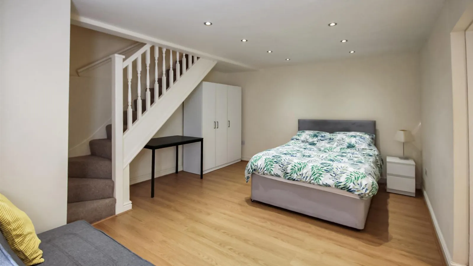 Flat Lyndhurst Road in Hove