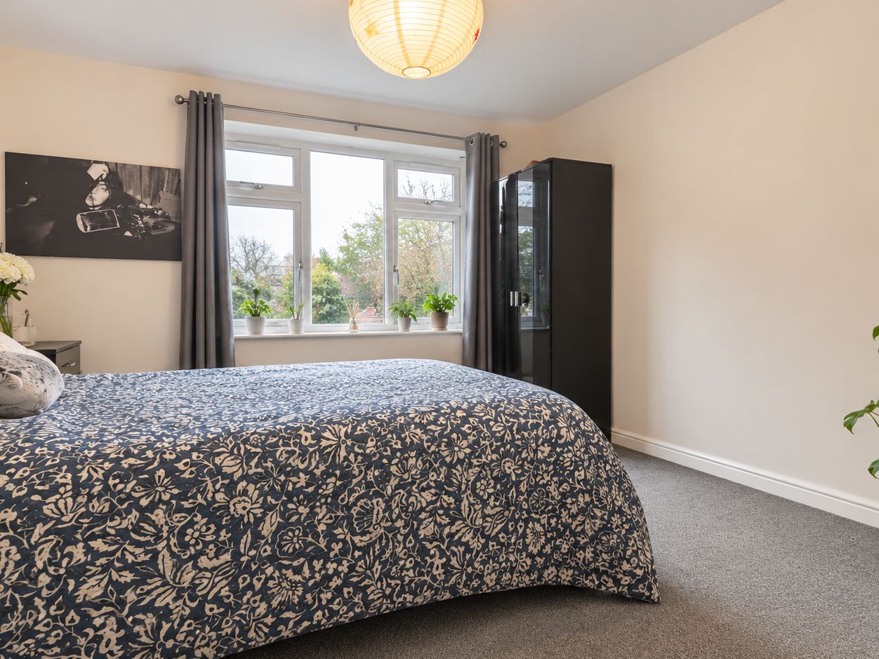 Flat Ilminster Avenue in Bristol