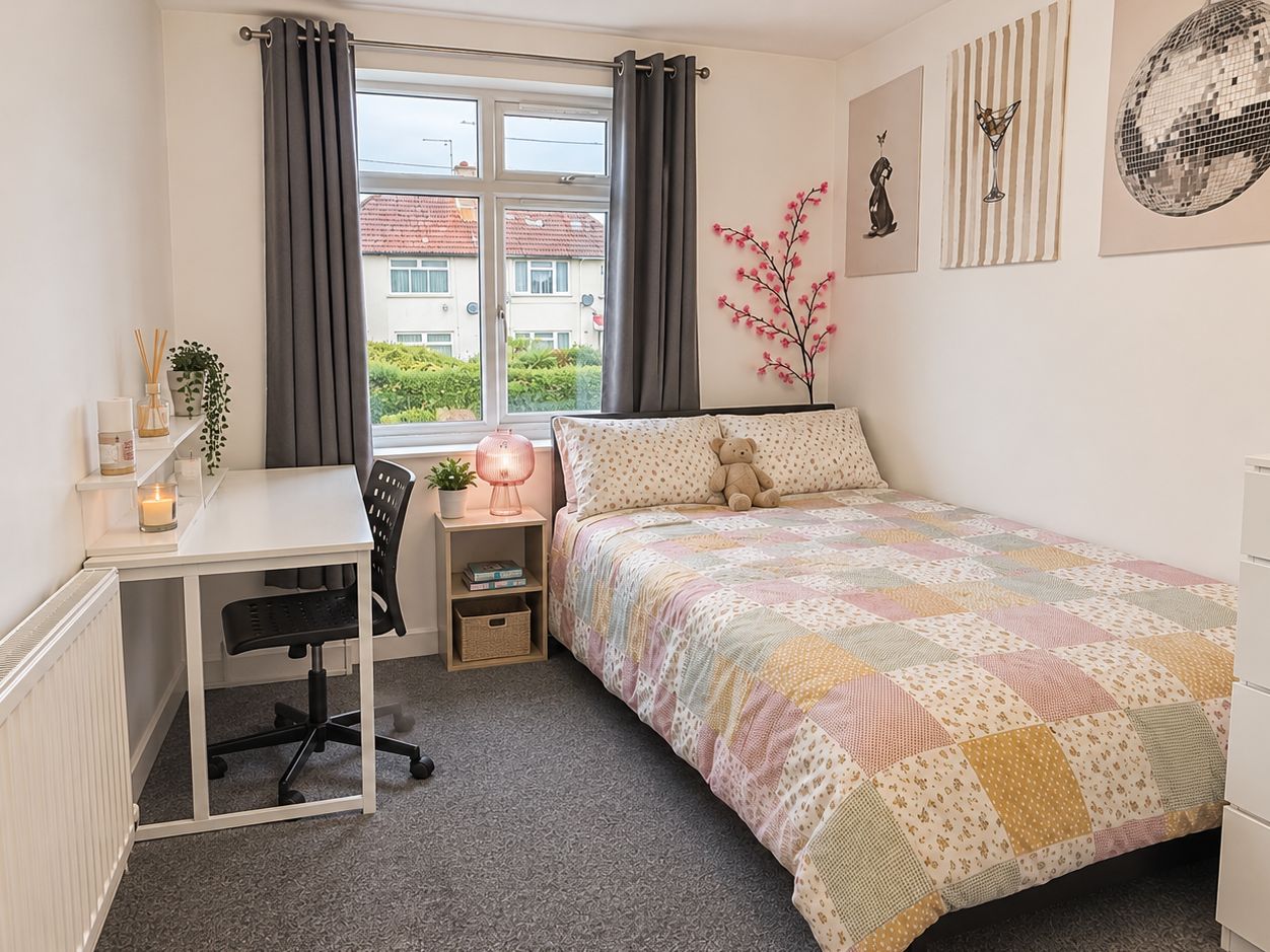 Flat Ilminster Avenue in Bristol