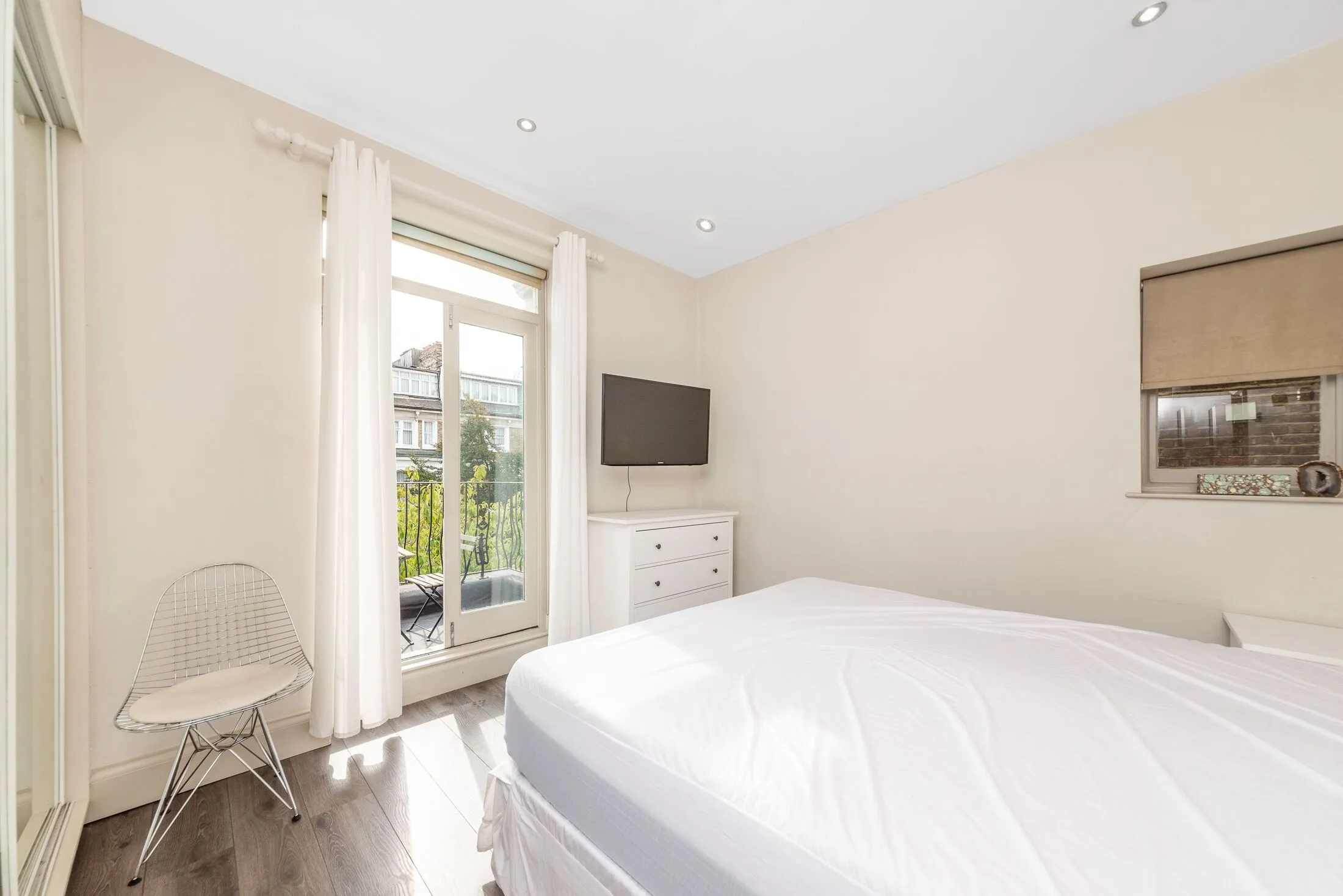 Flat Adamson Road in Greater London