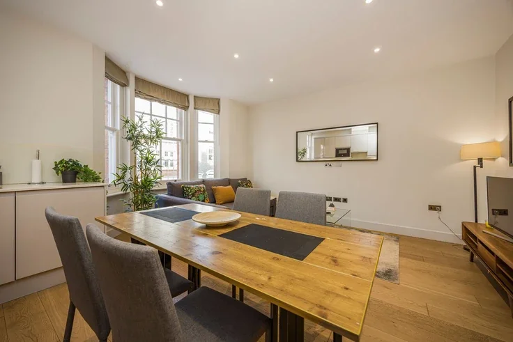 Flat Great Titchfield Street in City of Westminster
