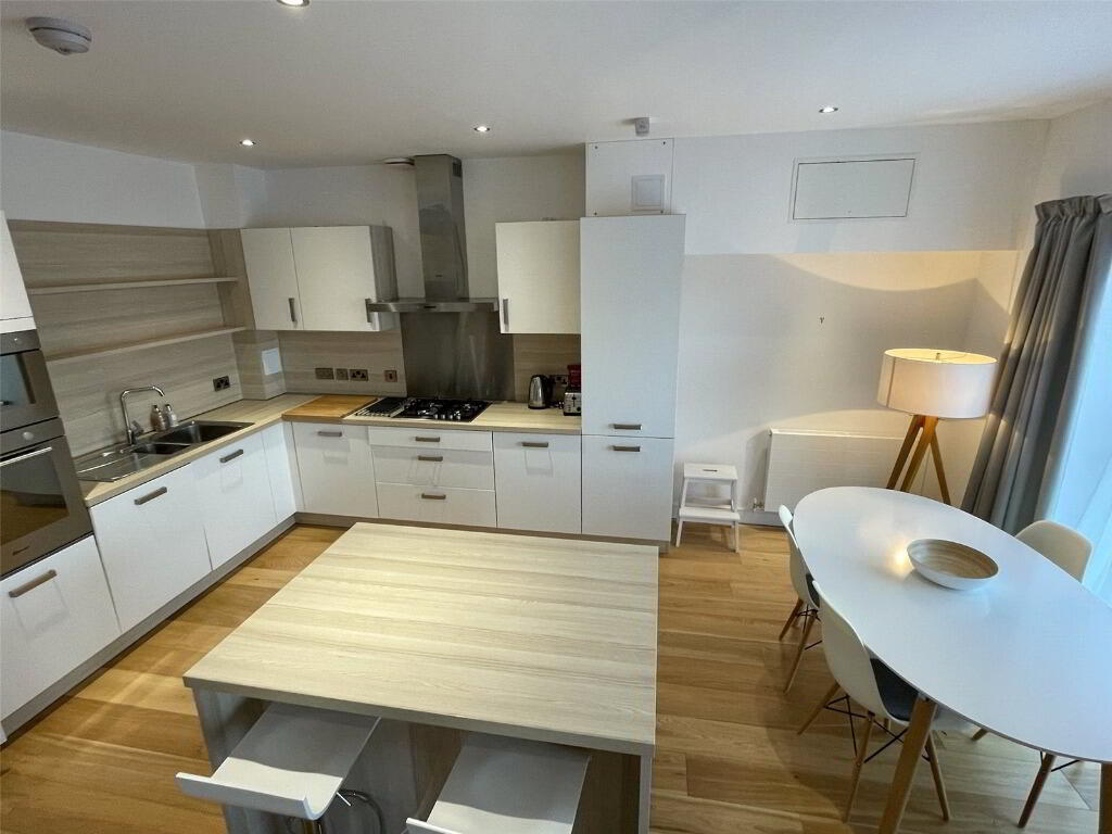 Flat New Mart Road in City of Edinburgh