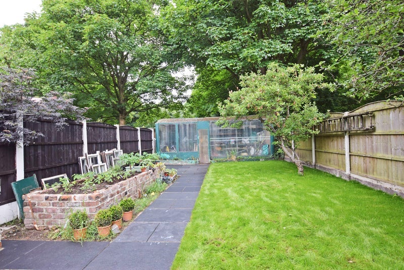 Room Park Road in Trafford