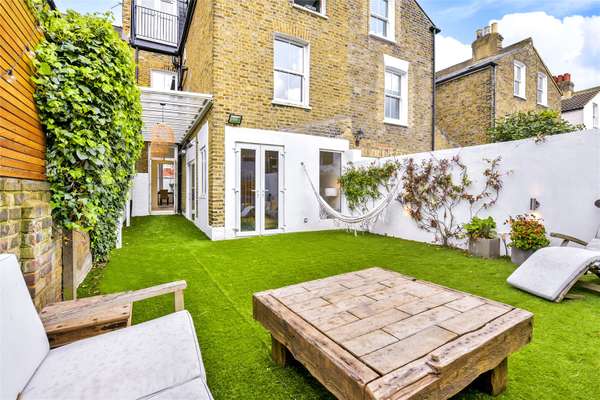 House Shelgate Road in Greater London