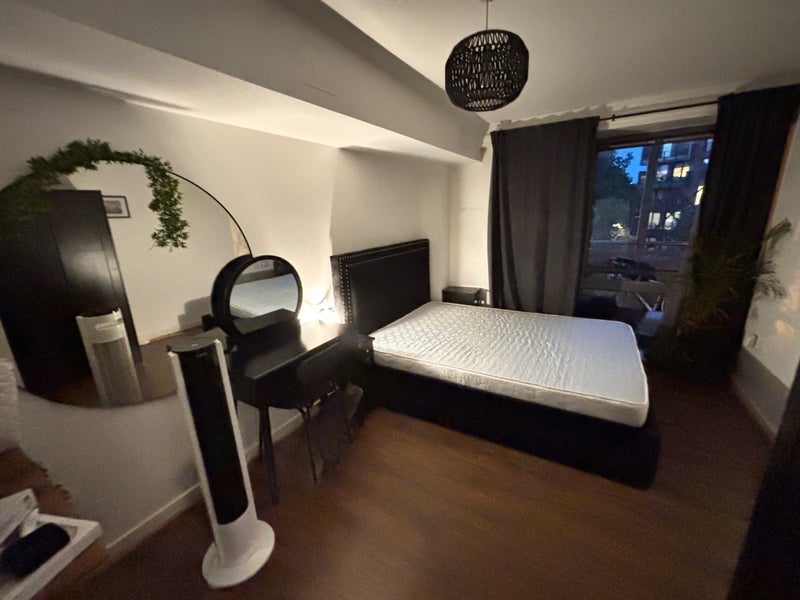 Room Carr Street in Greater London
