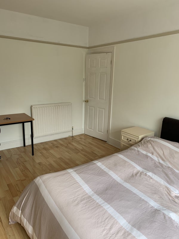 Room Mortimer Road in Bournemouth