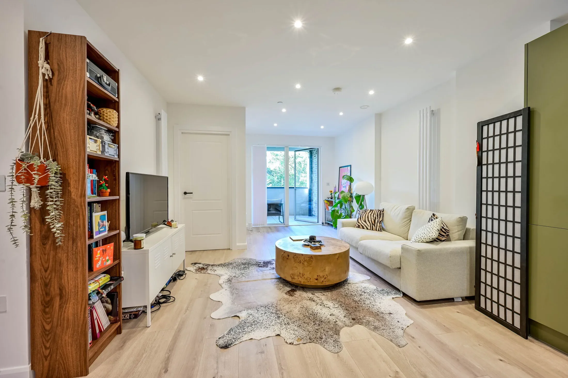 Flat Ravensbury Terrace in Greater London