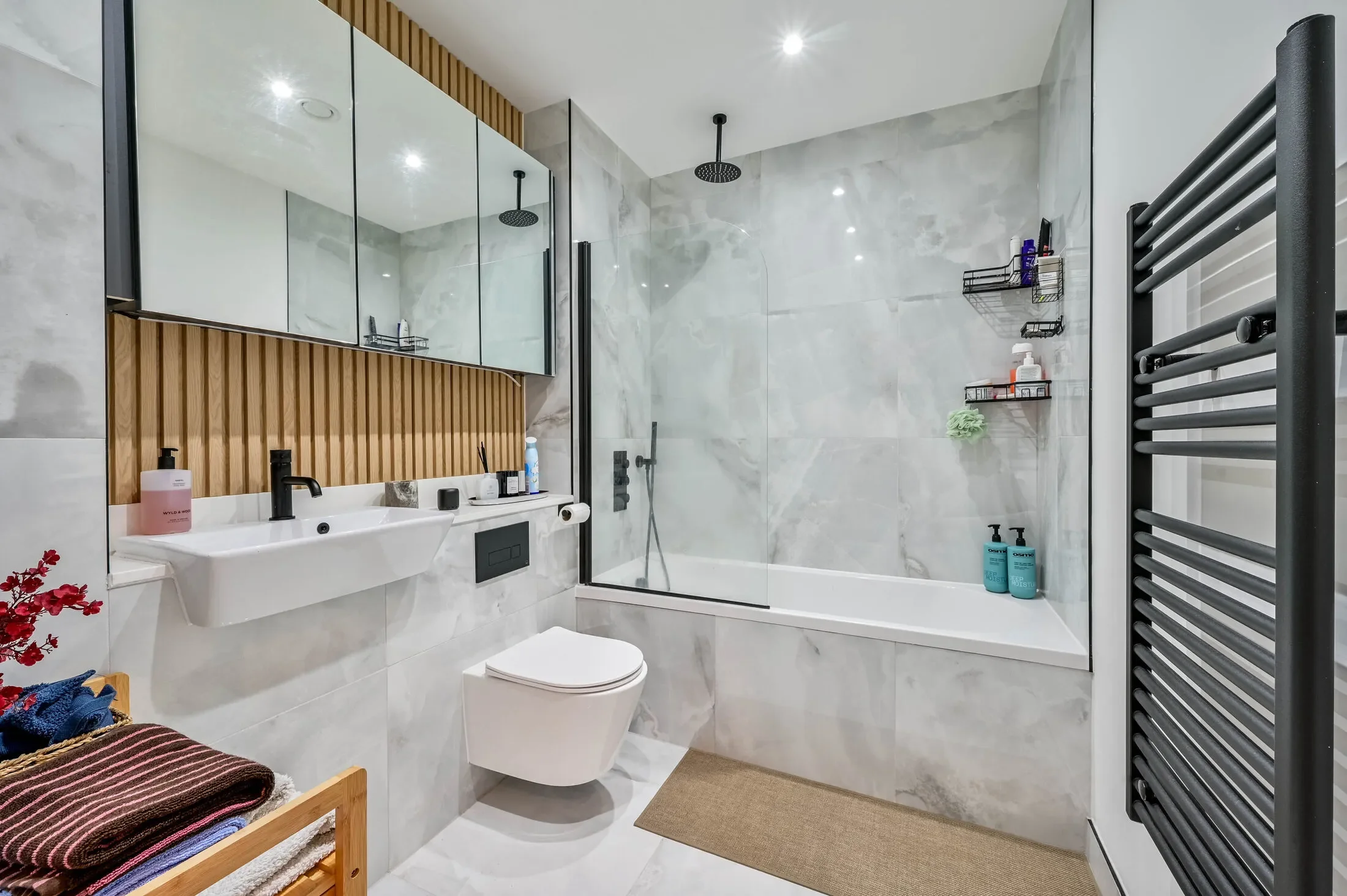 Flat Ravensbury Terrace in Greater London