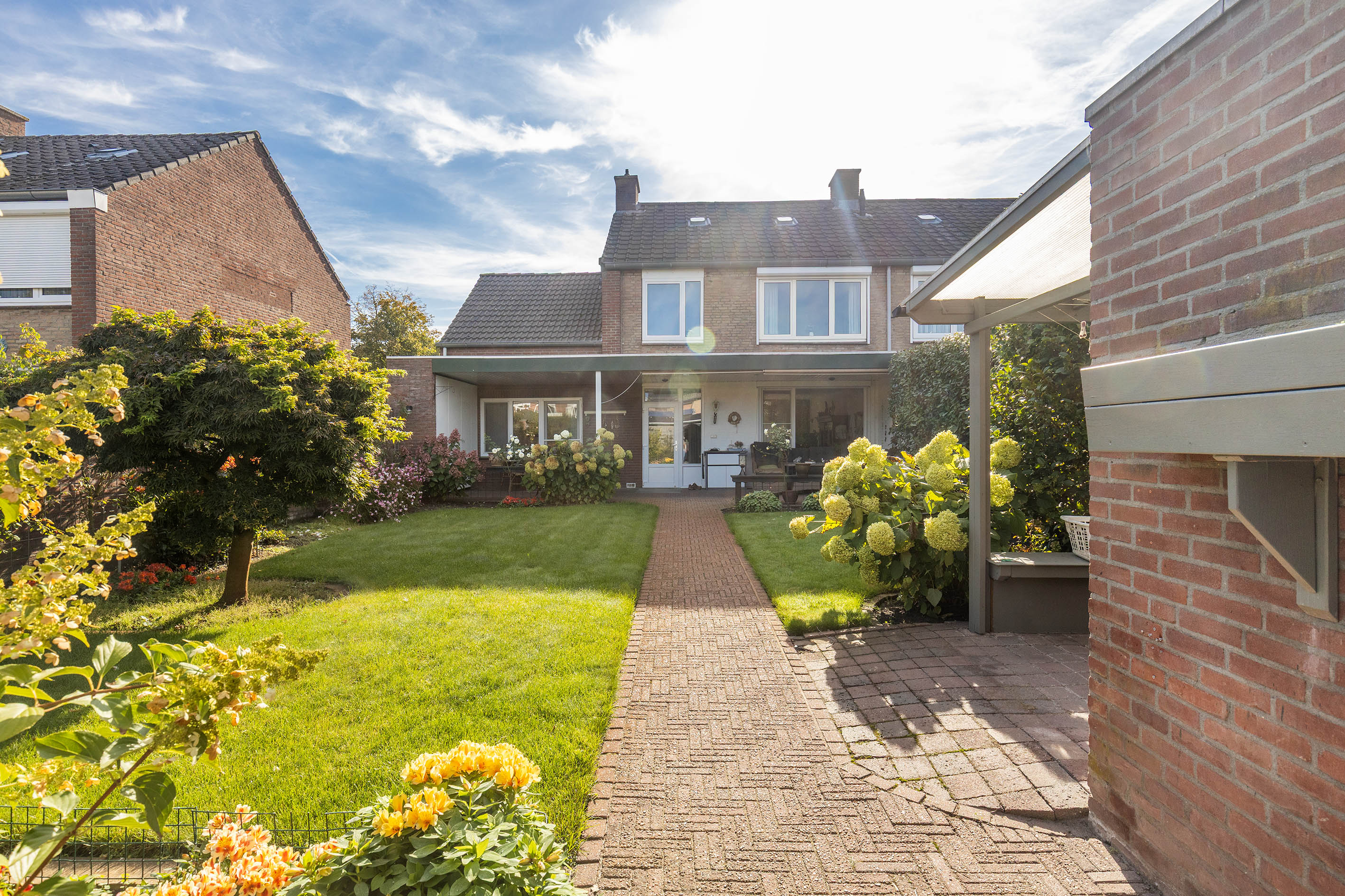 Hoekwoning te koop: Eenbesweg 21, Nieuwstadt