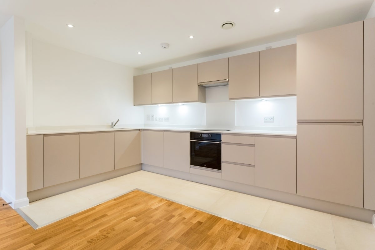 Flat West Street in Watford