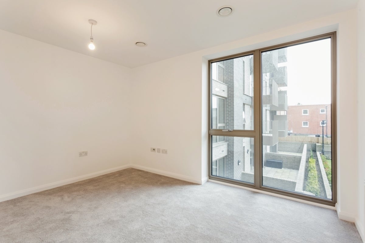 Flat West Street in Watford