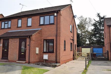 House School Lane in Bonby