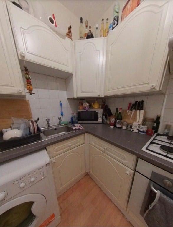 Flat Leith Walk in City of Edinburgh